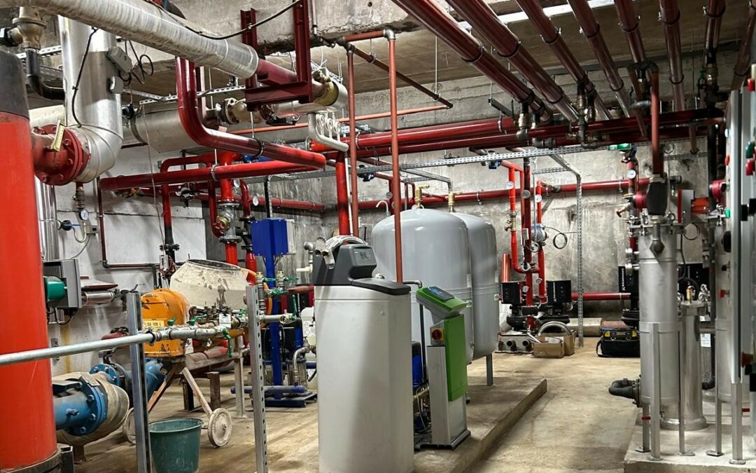 Technicien SFIEET les chaudières d’une chaufferie collective en copropriété